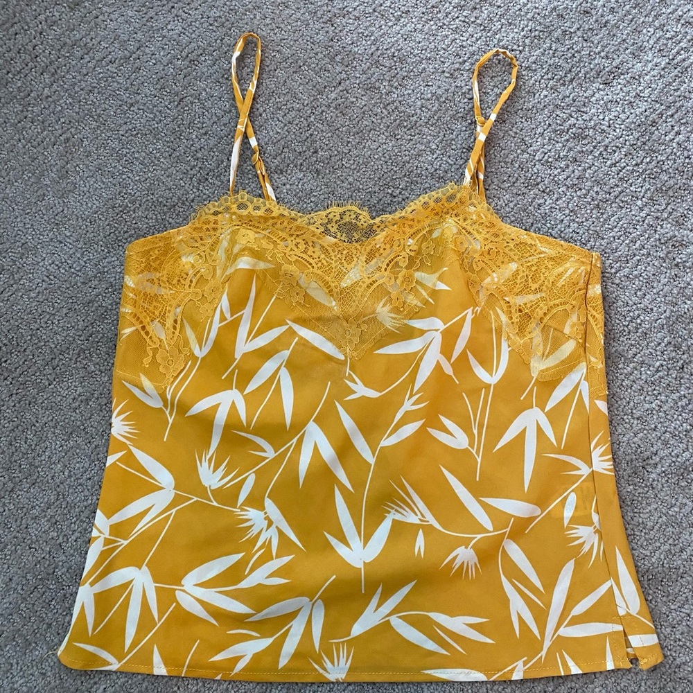 Lulu’s floral tank